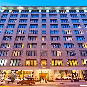 Le Square Phillips Hôtel&suites Hotel